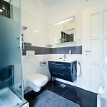 Apartment Palace