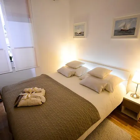Apartment Palace